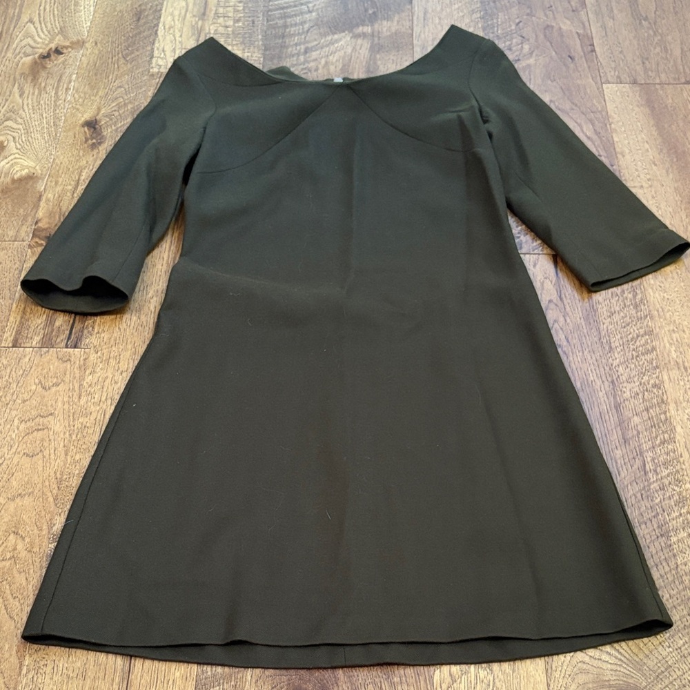 Privee Woman’s Brown Wool Short Sleeve Dress Size P